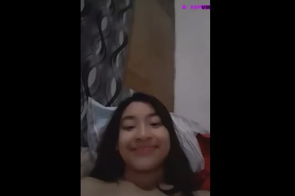 Viral Artis Indo Sentuhan Rahasia Di Bawah Meja Bar Real Amateur